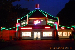 Johnny Rockets  Custom Sign Installation