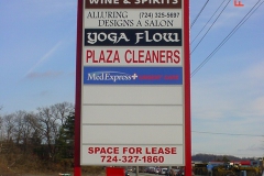 Franklin Plaza pylon signs in Jeannette, PA