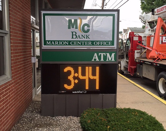 Outdoor Electronic Sign Clock for a bank in Pittsburgh